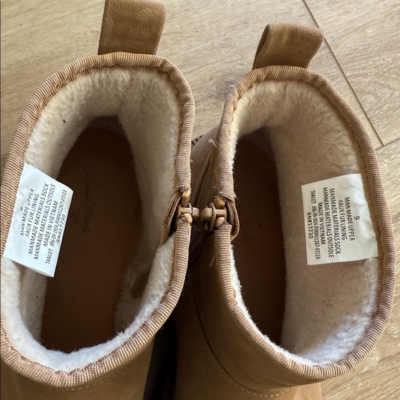 Universal Thread Platform Boots - Picture 7 of 8